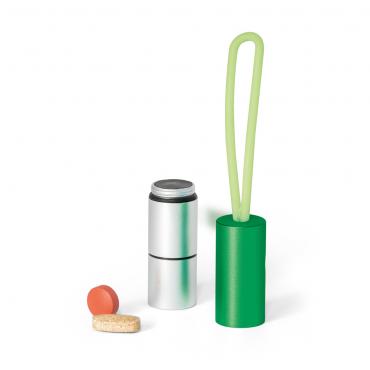 Chaveiro. Alumínio. Com 1 LED. Com porta comprimidos e fita em silicone.