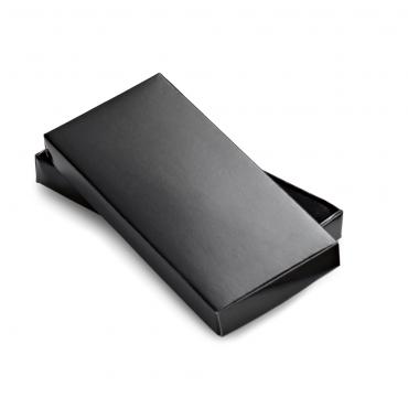 Chaveiro. Metal e silicone.