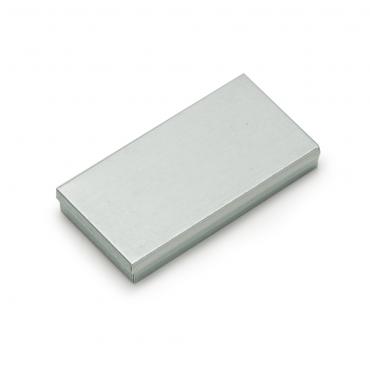 Estojo de alumínio escovado para pen drive.