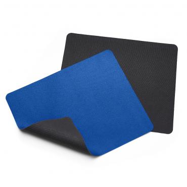 Mouse pad retangular de tecido- parte inferior emborrachada para evitar deslizamento.